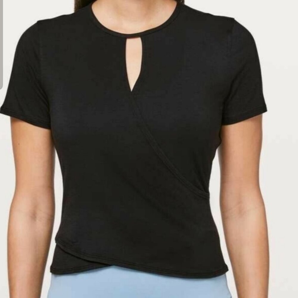 Lululemon Black Round Trip Short Sleeve Top